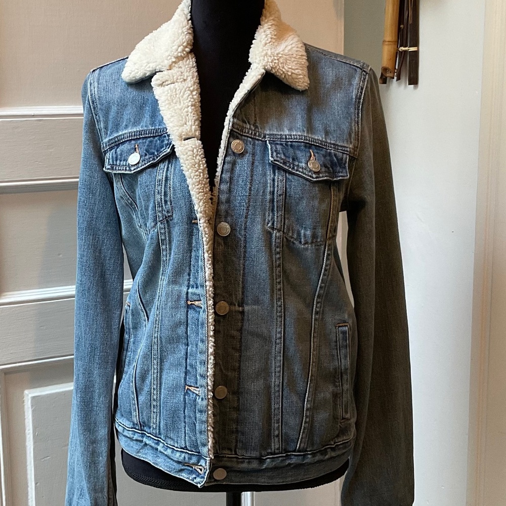 🌸 Gap Denim Jean Jacket  Blue Sherpa